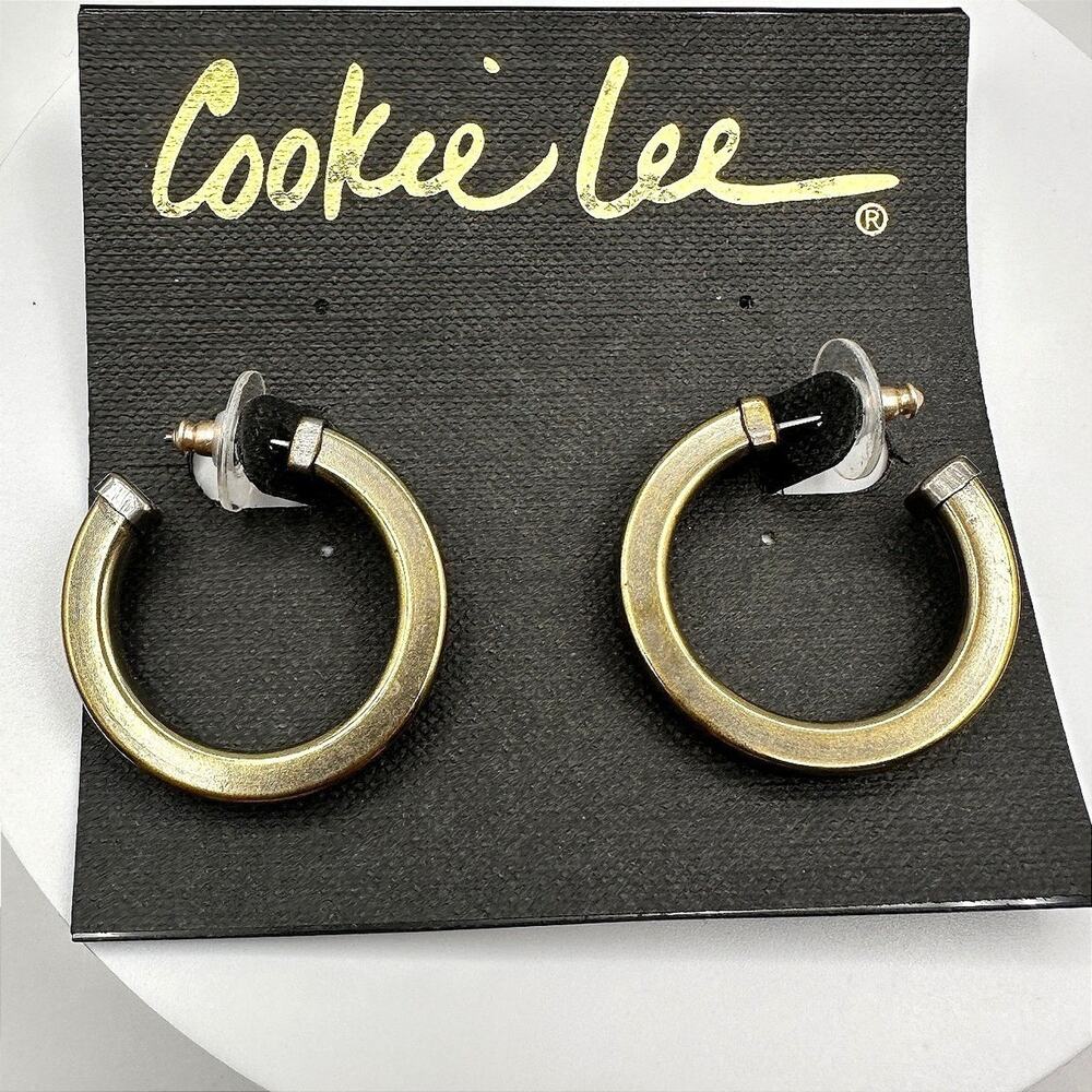 Vintage 80s Cookie Le Gold Tone Two-Tone Silver Trim Chunky Post Earring Jewelry